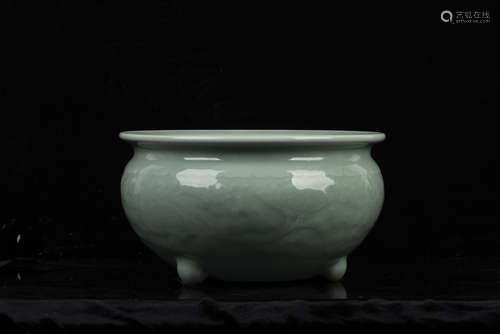 CELADON GLAZED TRIPOD CENSER