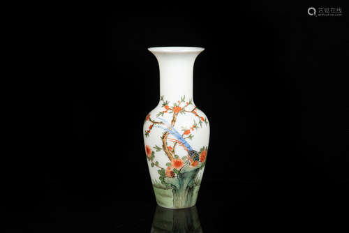 WHITE GLASS 'FLOWERS AND BIRDS' VASE