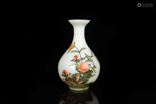 WHITE GLASS 'FLOWERS AND BIRDS' VASE