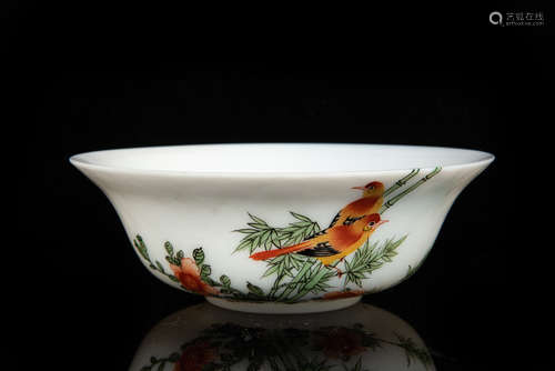 WHITE GLASS 'FLOWERS AND BIRDS' BOWL