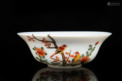 WHITE GLASS 'FLOWERS AND BIRDS' BOWL