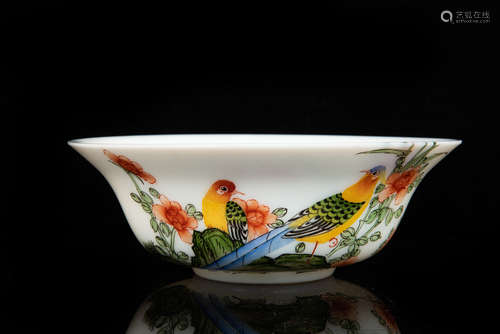 WHITE GLASS 'FLOWERS AND BIRDS' BOWL