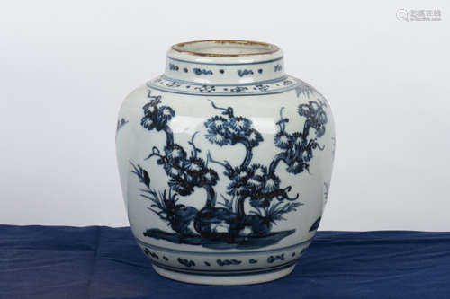 BLUE AND WHITE 'THREE FRIENDS OF WINTER' JAR