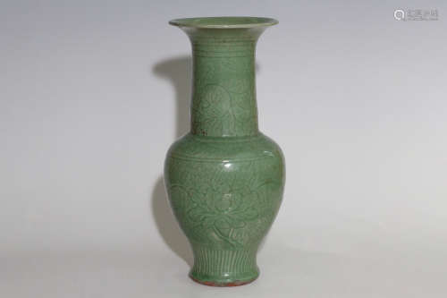 LONGQUAN WARE GLAZED AND CARVED VASE