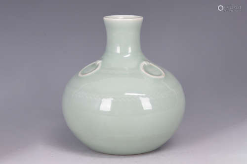 CELADON GLAZED SMALL ZUN VASE WITH RING HANDLES