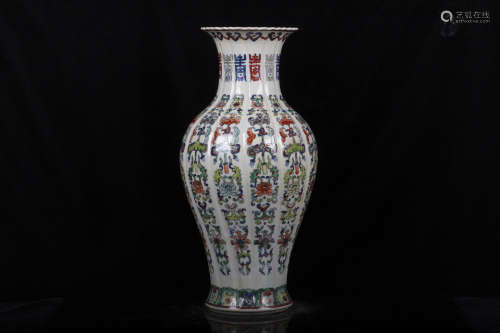 FAMILLE ROSE AND MELON LOBED 'SHOU' VASE