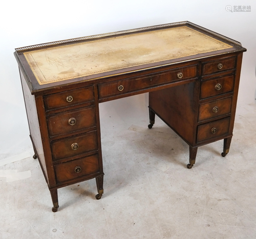 Regency-Style Desk by Zonan