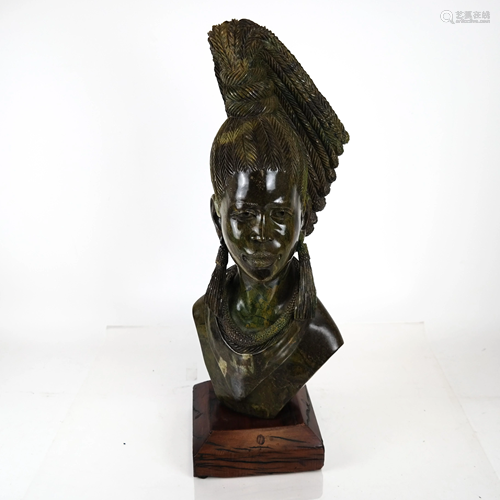 James TANDI: Tribal Female Bust - Verdite