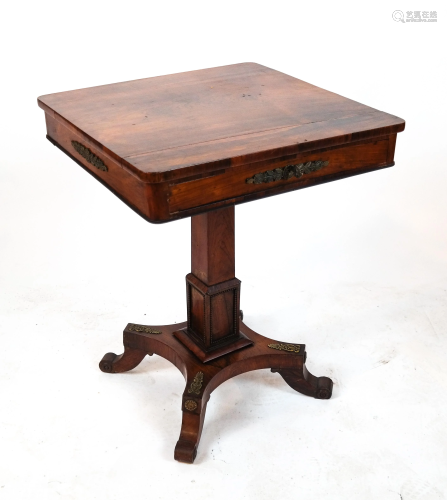English Rosewood Pedestal Table