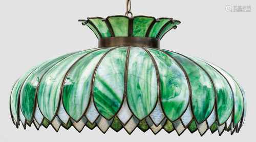 Große Jugendstil-Deckenlampe<