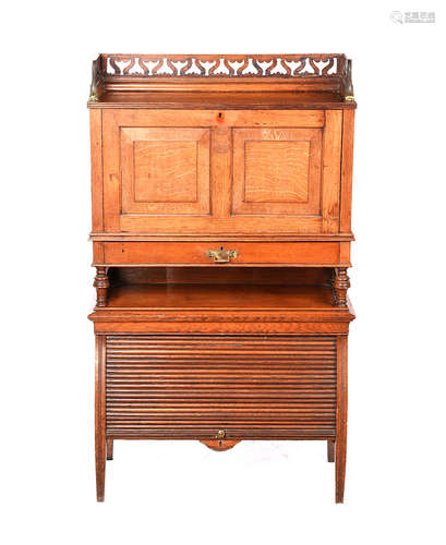 VICTORIAN OAK WRITING DESK