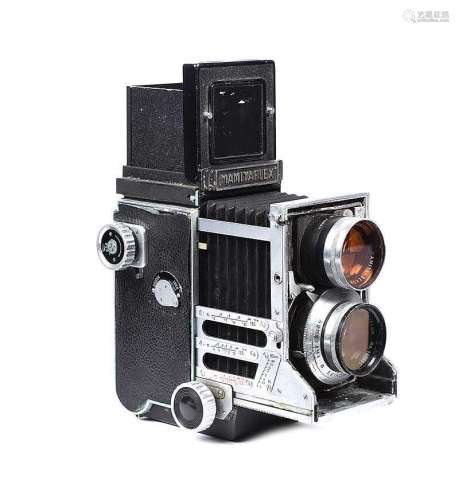 VINTAGE CAMERA