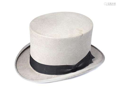 LARGE TOP HAT