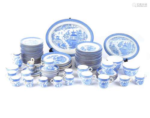 ROYAL WORCESTER DINNER & TEA WEAR