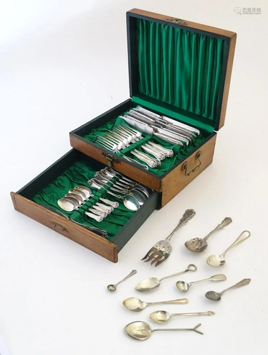 A quantity of silver plate flatware to include spoons