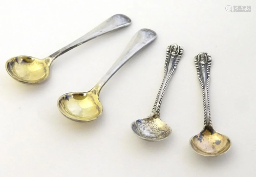 2 pairs of salt spoons hallmarked Sheffield 1909 ma…