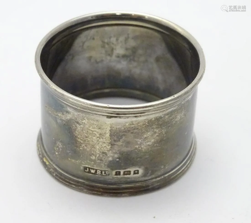 A silver napkin ring hallmarked London 1934 mak…