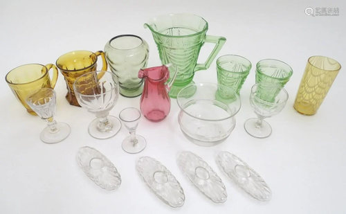 A quantity of assorted 19th and 20thC glass ware