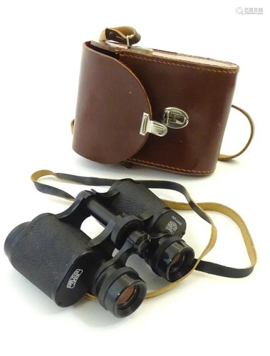 A pair of mid 20thC 8x30w field binoculars by Carl