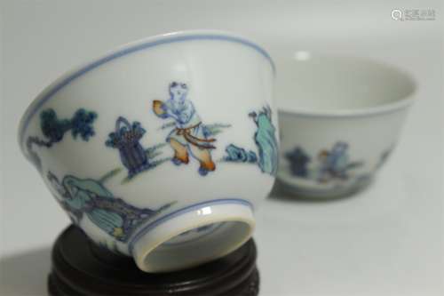 A Pair of Ancient Contending Colours Chinese Porcelain Cups Painted with a Story