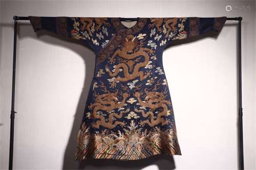 An Ancient Embroidery （The Imperial Robe）