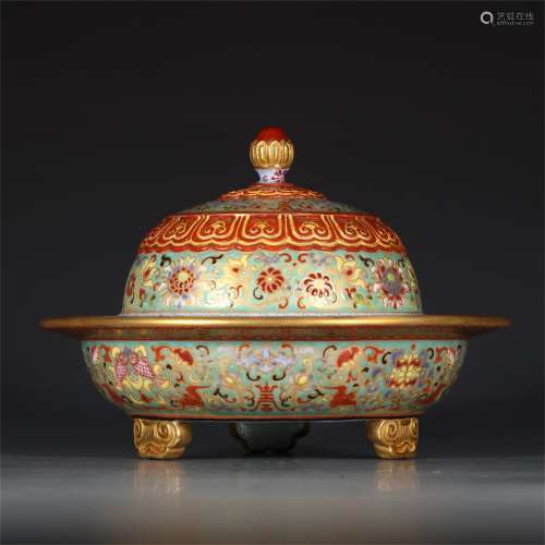 An Ancient Enamel Chinese Porcelain Box Used for Containing Fruits