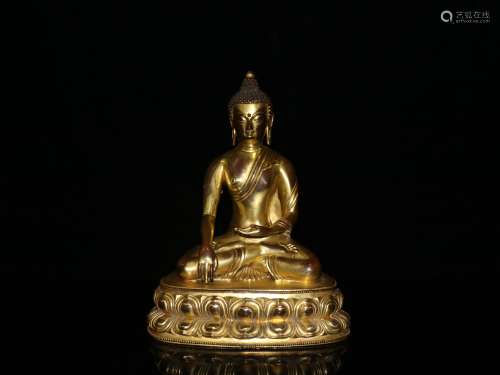 Gold gilded Sakyamuni Buddha