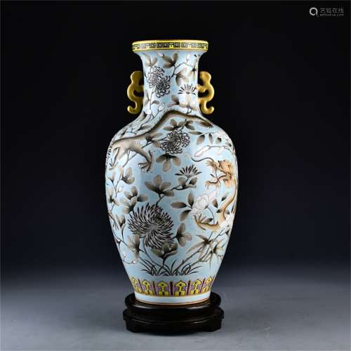 An Ancient Chinese Porcelain Amphora Painted with the Pattern of Dragons in the Color of Ink
