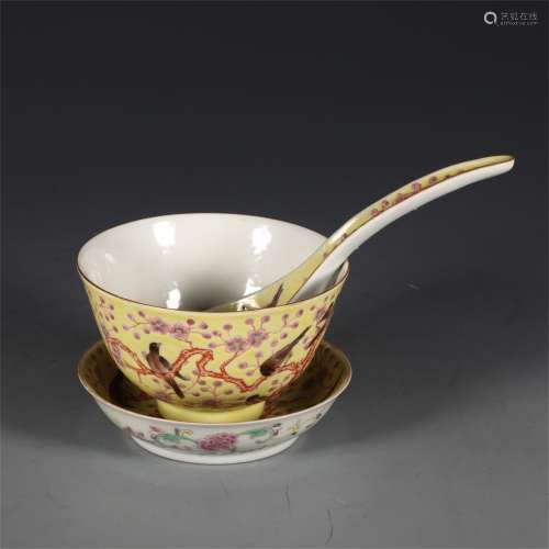 A Set of Ancient Pastel Chinese Porcelain Tableware(Including a Bowl and a Spoon)