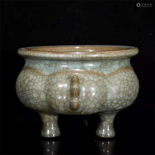 An Ancient Guan Ware Chinese Porcelain Three-Legged Censer