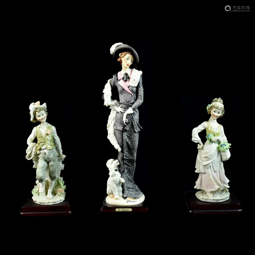 3 Figurines Armani Lady / 2 Peasant Children