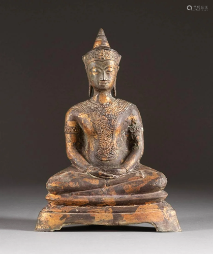 SITZDENDER BUDDHA Thailand, um 1900 Bronze, m…