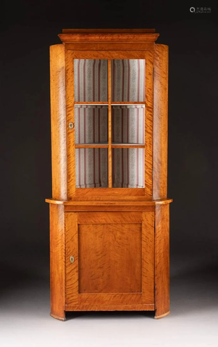 BIEDERMEIER-AUFSATZECKSCHRANK Deutsc…