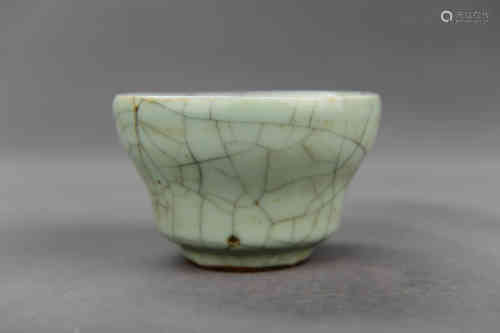 A Chinese Ge Kiln Cup