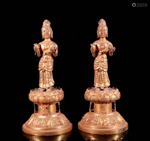 A Pair of Chinese Bronze Gilding Guanyin Bodhisattva