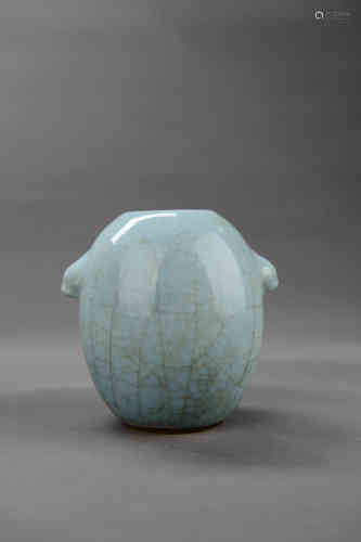 A Chinese Glaze Porcelain Jar