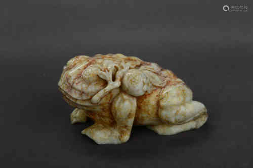 A Chinese Jade Toad Ornament