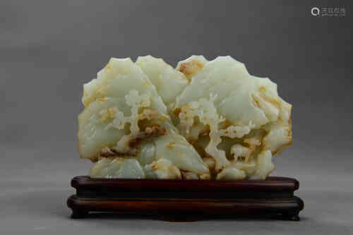 A Chinese Carved Jade Ornament