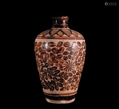 A Chinese Pottery Vase.