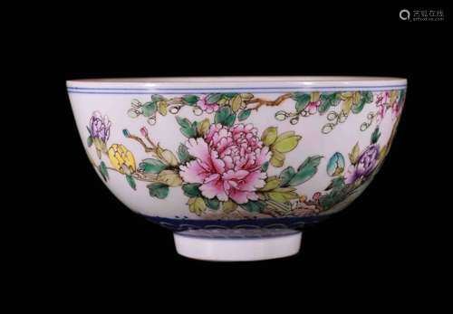 A Chinese Famille Rose Porcelain Bowl.