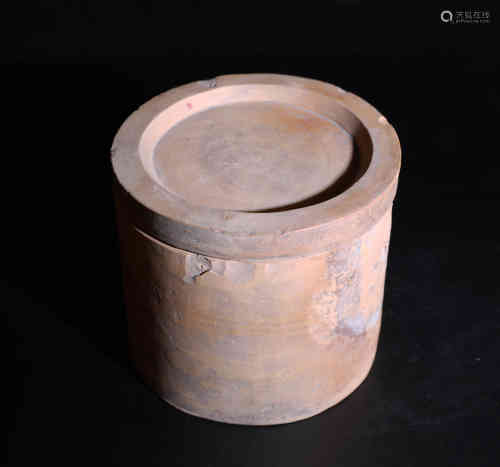 A Chinese Ceramic Jar.