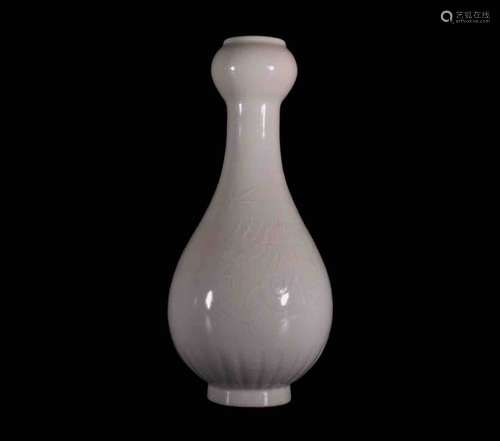 A Chinese Porcelain Vase.