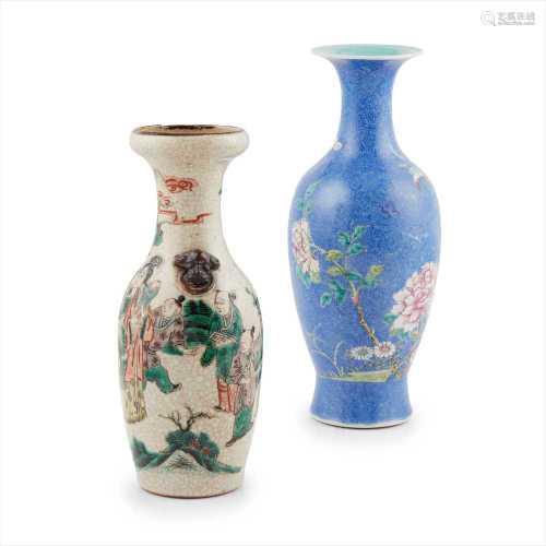 GROUP OF TWO BOTTLE VASES LATE QING DYNASTY-REPUBLIC PERIOD, 19TH-20TH CENTURY