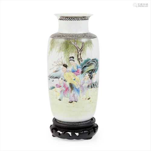 FAMILLE ROSE VASE QIANLONG MARK BUT EARLY 20TH CENTURY