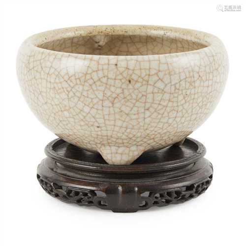 GE-TYPE CRACKLE-GLAZED CENSER QING DYNASTY, 18TH-19TH CENTURY