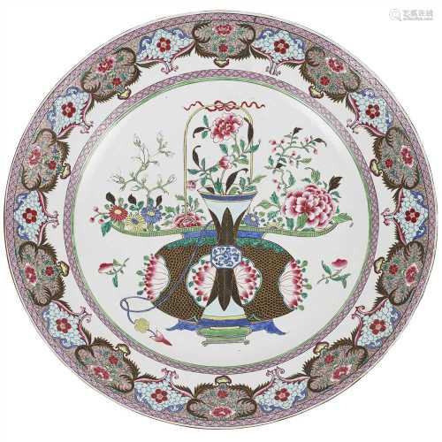 LARGE FAMILLE ROSE CHARGER QING DYNASTY