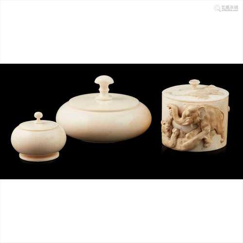 Y GROUP OF THREE JAPANESE IVORY PATCH BOXES MEIJI PERIOD