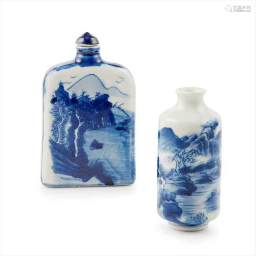 GROUP OF TWO BLUE AND WHITE SNUFF BOTTLES LATE QING DYNASTY-REPUBLIC PERIOD, 19TH-20TH CENTURY