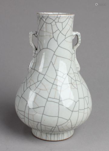 Chinese Crackleware Porcelain Vase