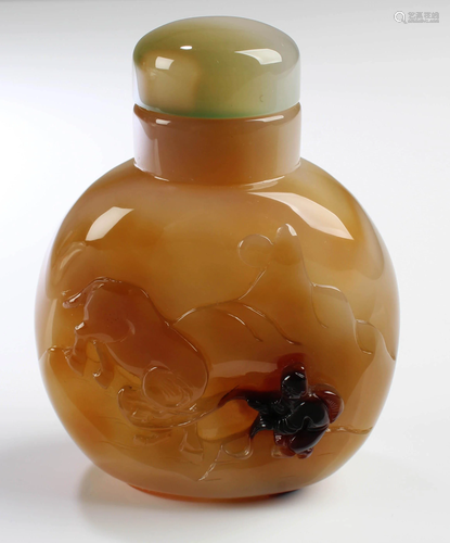 Chinese Agate Snuff Bottle